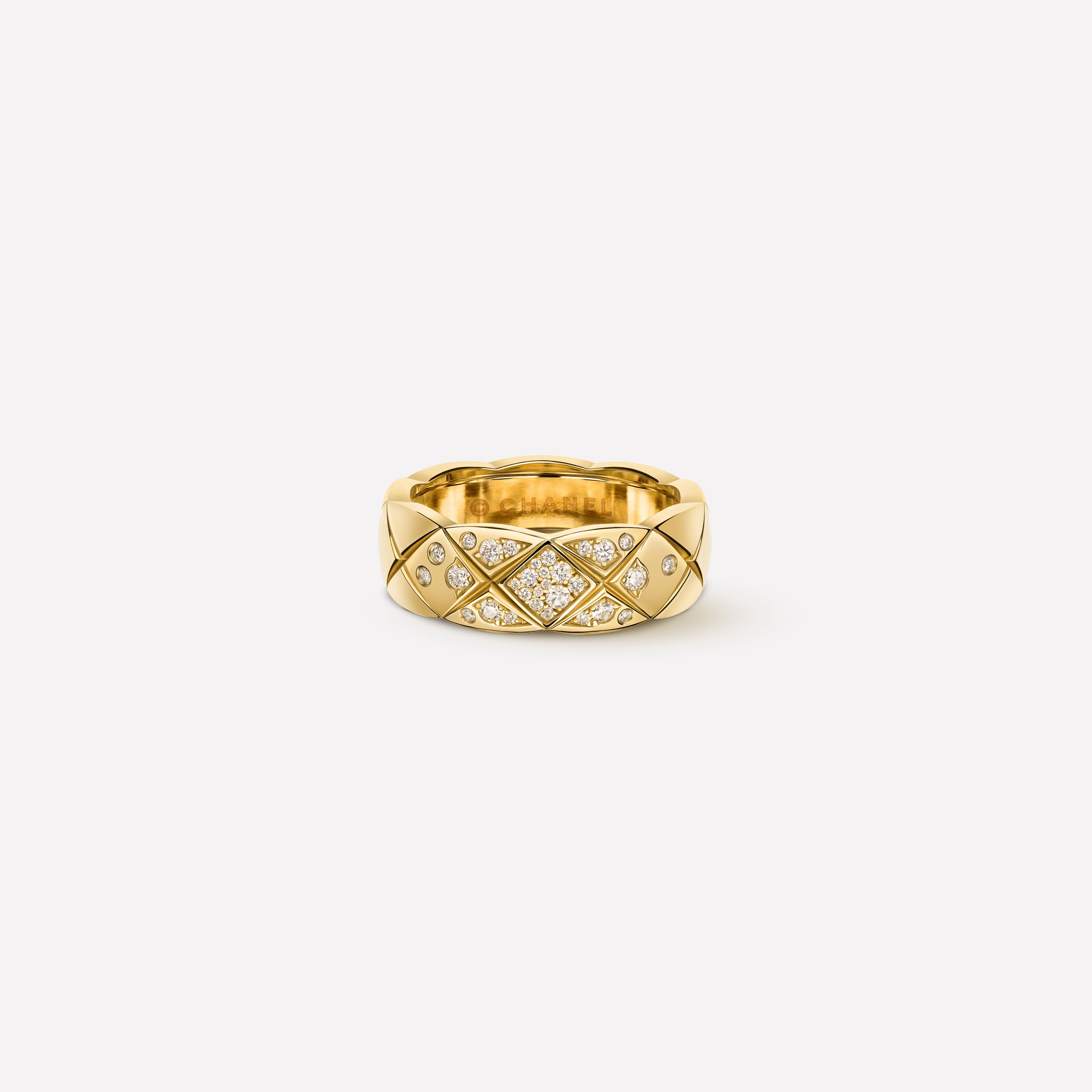COCO CRUSH系列戒指 精致款，菱格纹图案，黄18K金，镶嵌钻石