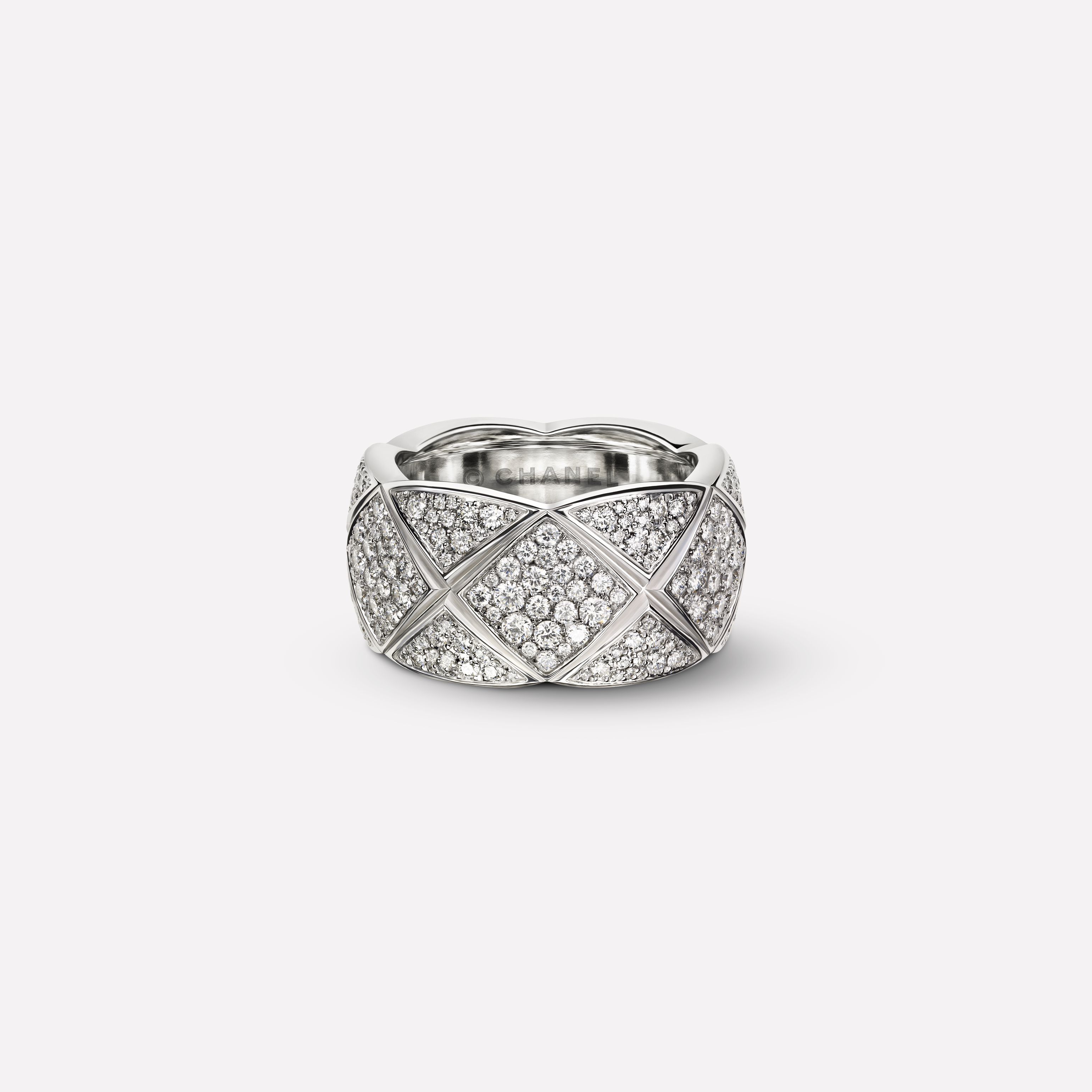 COCO CRUSH系列戒指 标准款，菱格纹图案，白18K金，铺镶钻石
