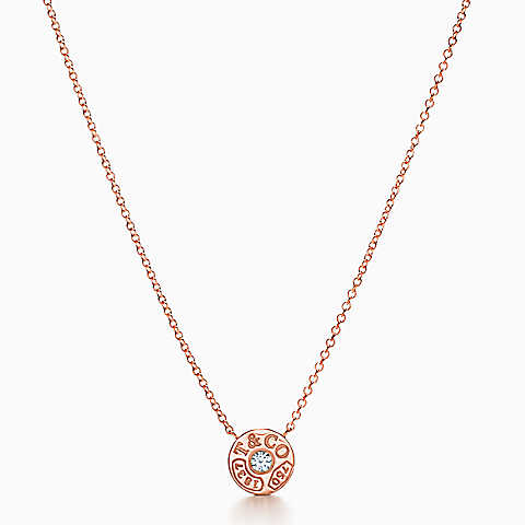 Tiffany 1837™ 系列 18K 玫瑰金镶钻圈形吊坠