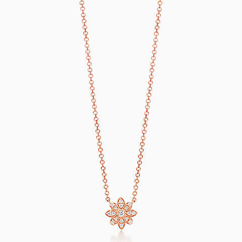 Tiffany Enchant® 18k 玫瑰金镶钻花式吊