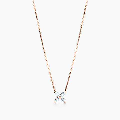 Tiffany Victoria™ 18k 玫瑰金镶钻中号